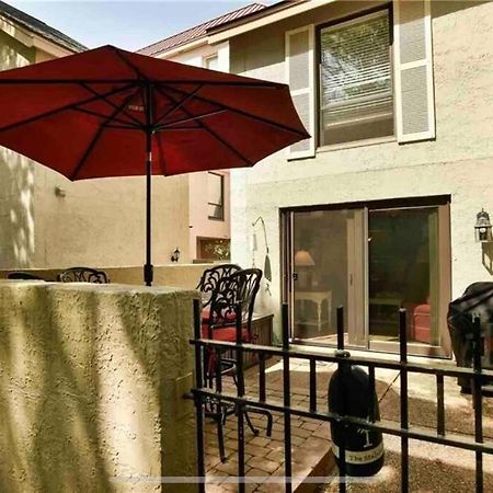 In The Heart Of Harbour Town 2Br 2Ba Pool Access Close To Beach Hilton Head Island Exterior photo