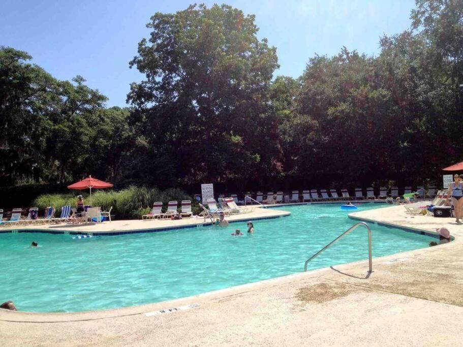 In The Heart Of Harbour Town 2Br 2Ba Pool Access Close To Beach Hilton Head Island Exterior photo