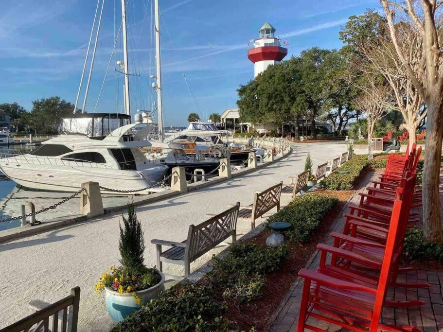 In The Heart Of Harbour Town 2Br 2Ba Pool Access Close To Beach Hilton Head Island Exterior photo